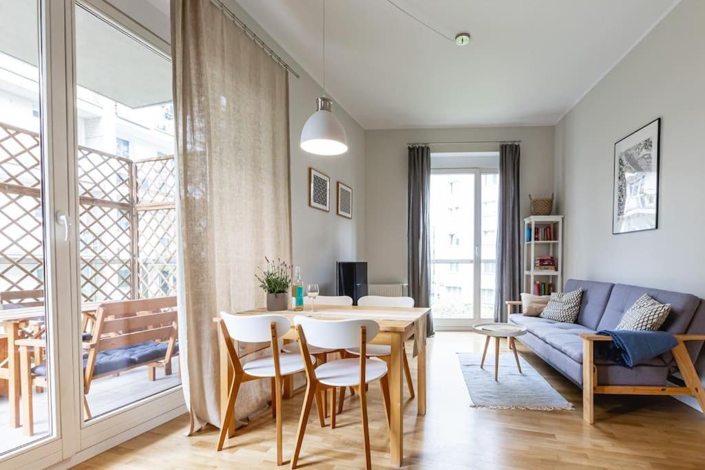 Bright And Cozy Apartment Near Park, With A Huge Terrace. Varsóvia Exterior foto